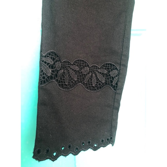 Scalloped hem jeans - Picture 11 of 15